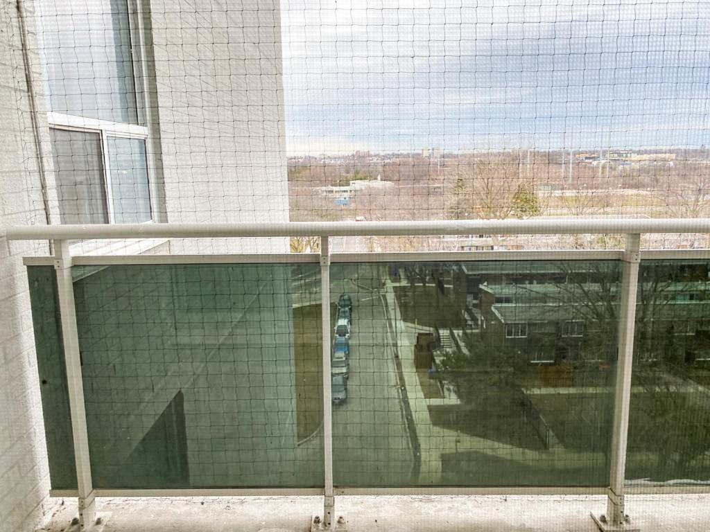 Bright Apartment Close To City With Free Parking Торонто Экстерьер фото